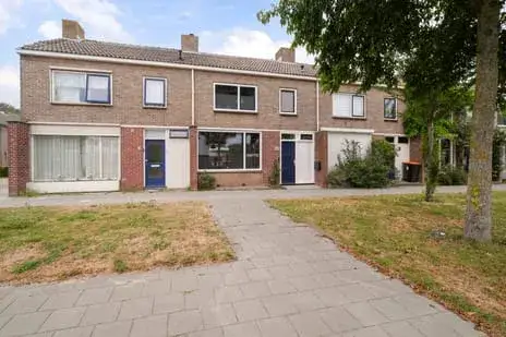 Tussenwoning te koop: Burgemeester Stemerdinglaan 190, Kern Oost-Souburg Oost Oost-Souburg