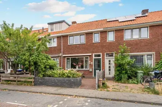 Terraced house for sale: Burgemeester van de Stadtstraat 103, Burgemeestersbuurt Zaandam