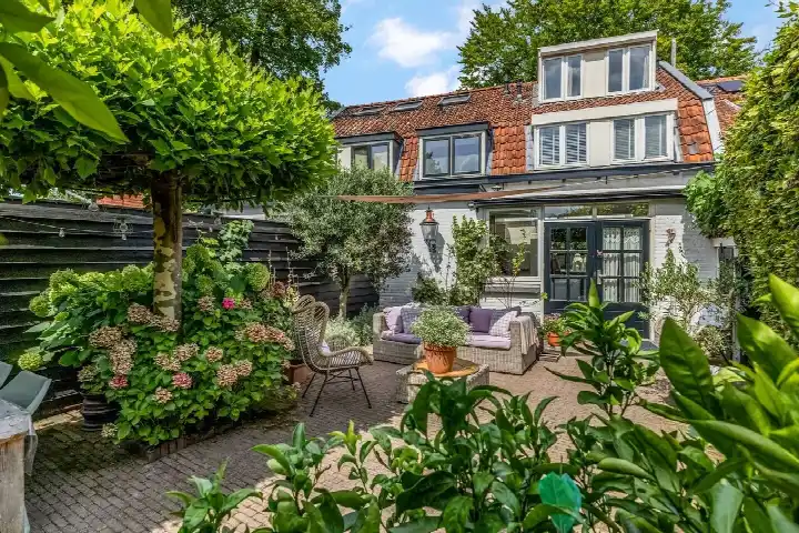 Tussenwoning te koop: Burgemeester van den Boschstraat 38, Amerongen-Dorp Amerongen