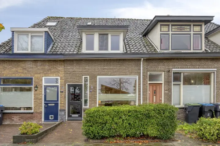 Tussenwoning te koop: Burgemeester van Engelenweg 25, Centrum IJsselmuiden Ijsselmuiden
