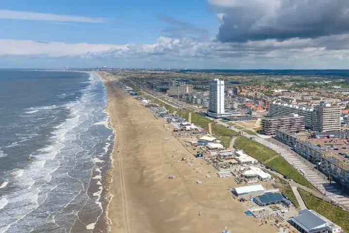 Appartement te koop: Burgemeester van Fenemaplein 2A1704, Boulevard Midden Zandvoort