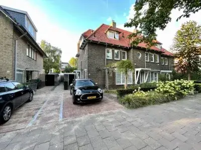 Hoekwoning te koop: Burgemeester van Meursstraat 43, Burgemeestersbuurt Tilburg