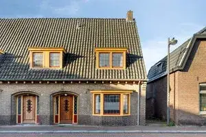 Twee-onder-één-kap te koop: Burgemeester Wijnenstraat 31, Centrum Asten
