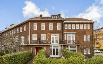 Apartment for sale: Burgemeester de Raadtsingel 1, Burgemeester de Raadtsingel en omgeving Dordrecht