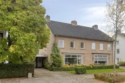 Twee-onder-één-kap te koop: Burgemeester Vissersstraat 22, Burgemeestersbuurt Tilburg