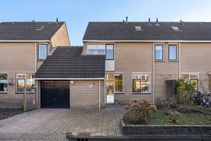 Tussenwoning te koop: C Lelystraat 4, Franeker Sexbierumerplan Franeker