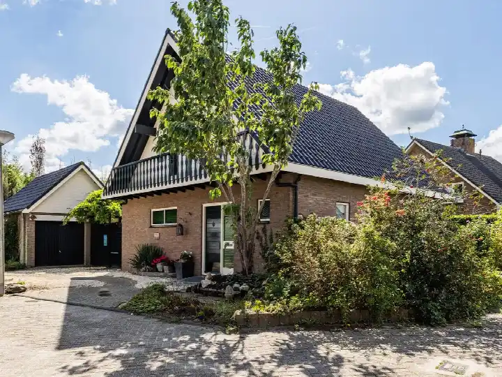 Vrijstaande woning te koop: C. Sluijterstraat 31, De Burcht Zwammerdam