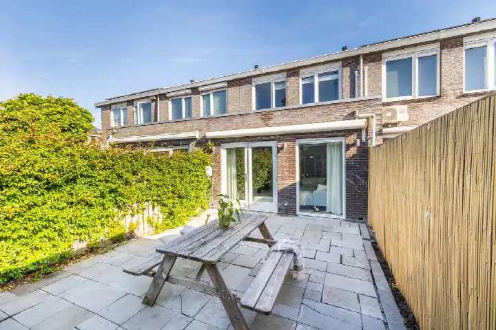 Tussenwoning te koop: Cairostraat 8, Afrika Purmerend
