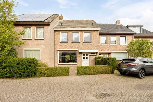 Tussenwoning te koop: Calfvense Bosloop 7, De Blaak Zuid-West Tilburg