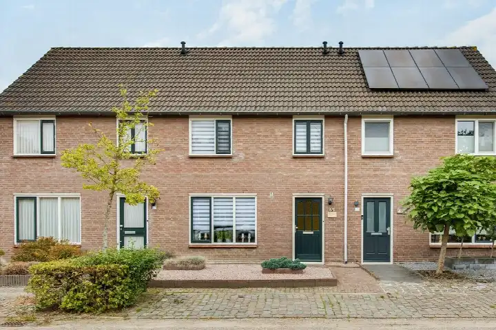 Tussenwoning te koop: Calluna 69, Middelbeers Oost West En Middelbeers