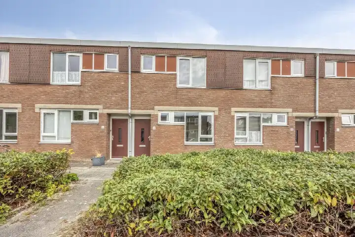 Terraced house for sale: Cannenburchstraat 8, Beverwaard Rotterdam