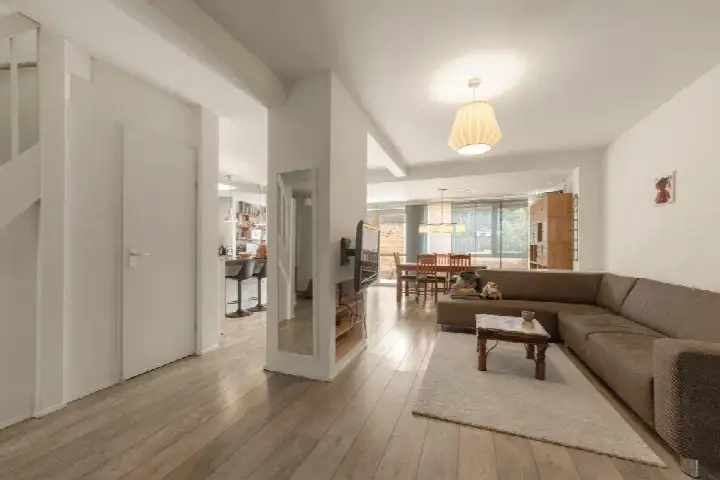 Corner house for rent: Carel Fabritiuslaan 60, Elsrijk Oost Amstelveen