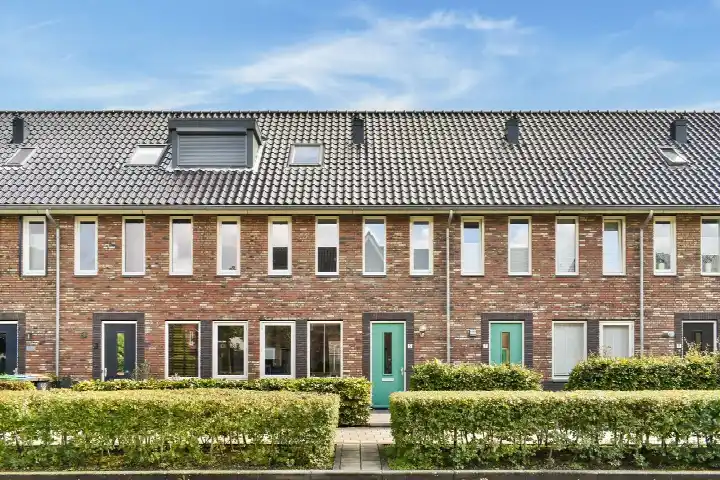 Tussenwoning te koop: Carel Willinklaan 5, Rhoon-Zuidoost Rhoon