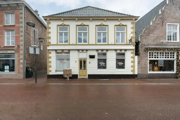 Appartement te huur: Carisstraatje 2, Weert-Centrum Weert