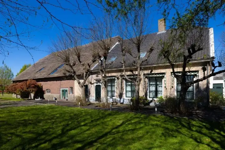Vrijstaande woning te koop: Carnisseweg 54, Voordijk Barendrecht