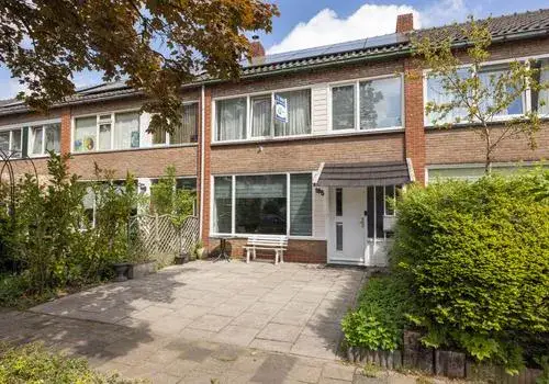 Tussenwoning te koop: Castorweg 185, Noord Hengelo