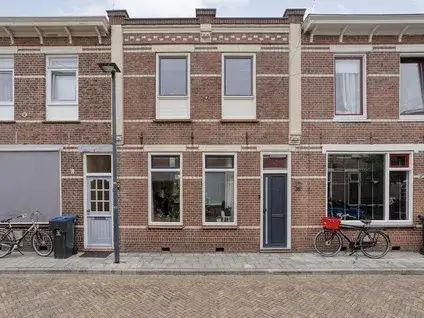 Tussenwoning te koop: Catharina Gillesstraat 24, Brunnepe Kampen