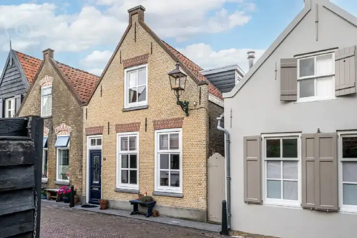 Twee-onder-één-kap te koop: Catharinastraat 6, Goedereede woonkern Goedereede