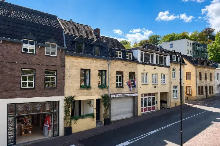 Tussenwoning te koop: Cauberg 7, Valkenburg Valkenburg