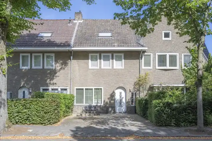 Terraced house for sale: Caumerbeeklaan 25, Bekkerveld Heerlen