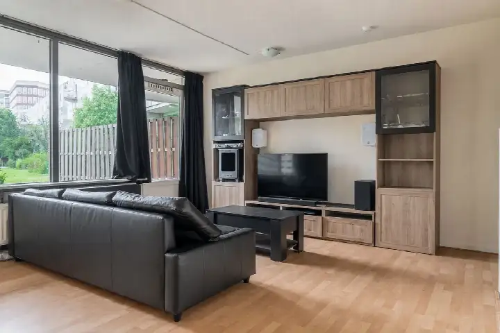 Studio te koop: Celsiusstraat 35, Stationsbuurt Schiedam