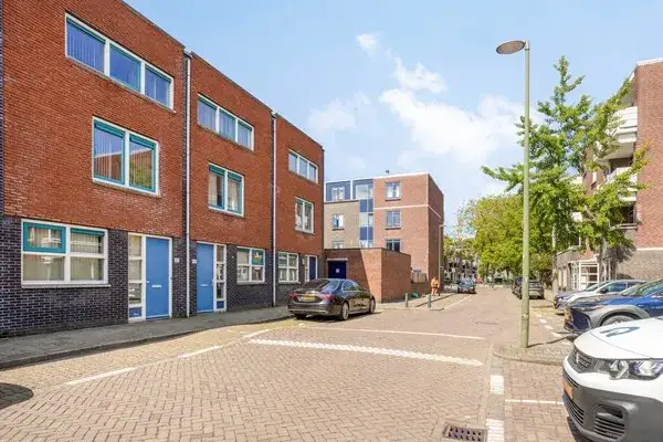 Hoekwoning te huur: Charlotte De Bourbonstraat 147, Bezuidenhout-West 'S-Gravenhage