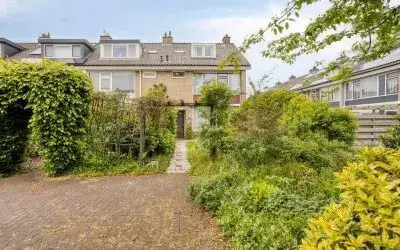 Corner house for sale: Charlotteplaats 32, Driemanspolder-Oost Zoetermeer