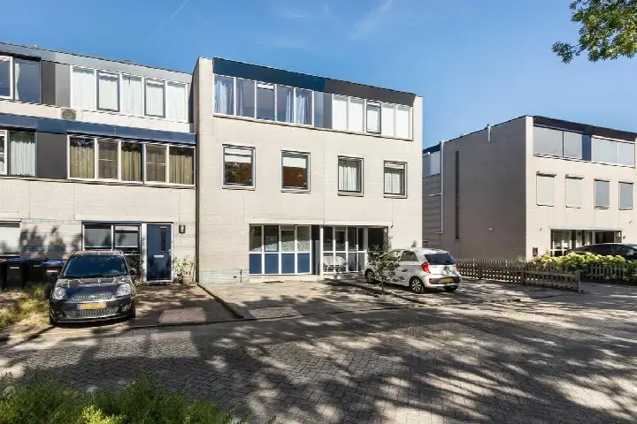 Tussenwoning te koop: Chico Mendesring 108, Palissander en omgeving Dordrecht