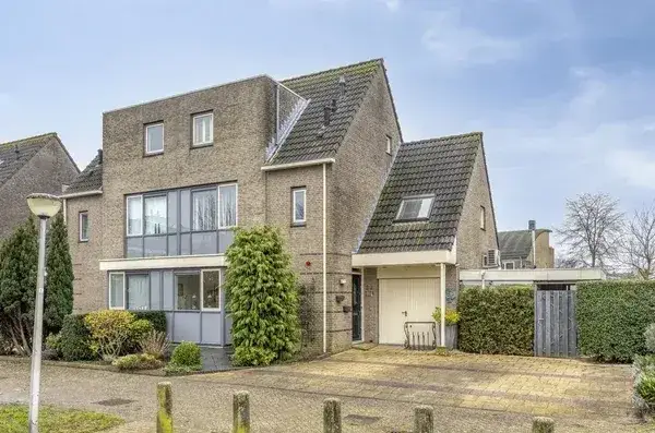 Corner house for sale: Chopinstraat 39, Chopinbuurt Capelle Aan Den Ijssel