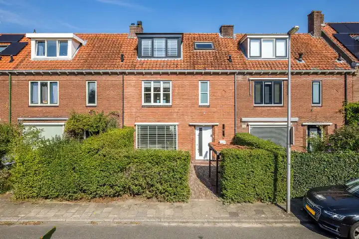 Terraced house for sale: Chopinstraat 61, Oog in Al Utrecht