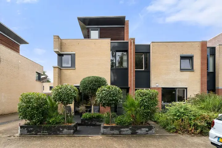 Corner house for sale: Christiaan van Abkoudeplantsoen 25, Rietveldbuurt Wageningen