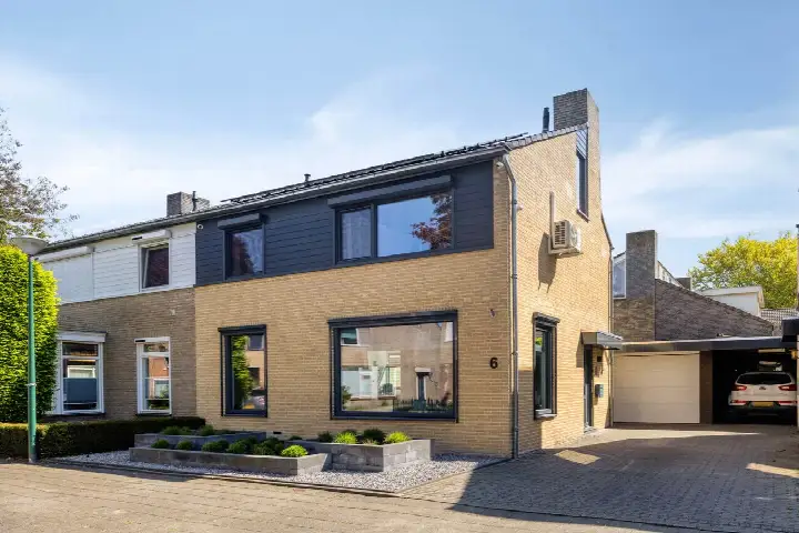 Twee-onder-één-kap te koop: Christinastraat 6, Oranjewijk Heeswijk-Dinther