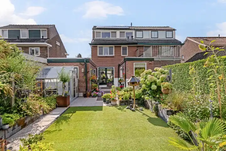 Twee-onder-één-kap te koop: Churchillplein 3, Slikkerveer Ridderkerk