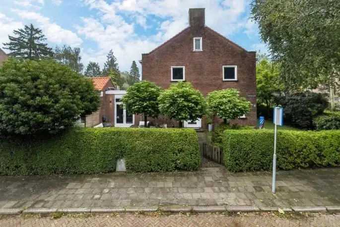 Tussenwoning te koop: Cimburgalaan 2, Boeimeer Breda