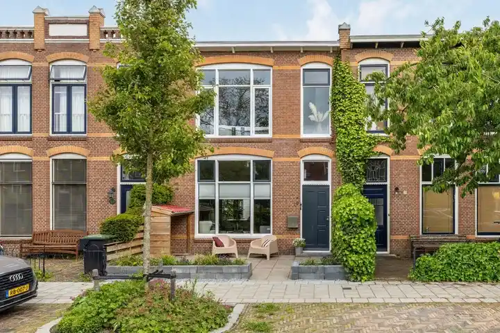 Tussenwoning te koop: Claes Bockes Balckstraat 19, Welgelegen Leeuwarden