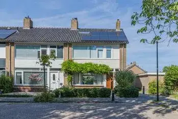 Corner house for sale: Clarenburg 33, Breukelen Noord Breukelen