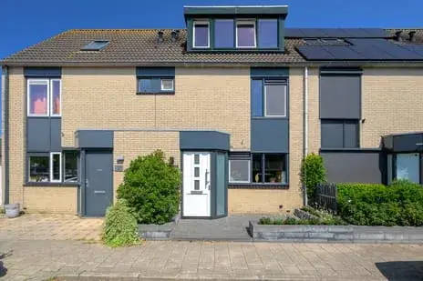 Terraced house for sale: Clariet Kok-van Alphenstraat 27, Dobbewijk-Zuid Leiden