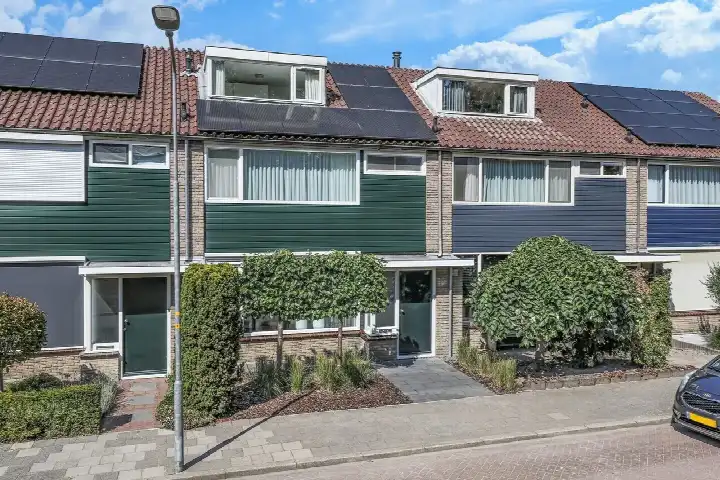 Tussenwoning te koop: Clauslaan 22, Hoevelaken-Oranjebuurt-Horstbeek Hoevelaken