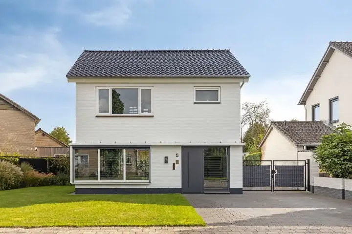 Detached house for sale: Clausstraat 4, Puienput Hulst