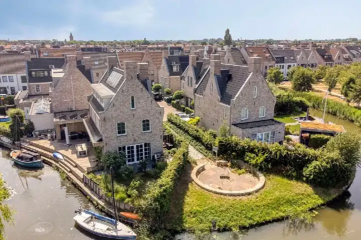 Vrijstaande woning te koop: Clovislaan 8, De Horn Rijnsburg
