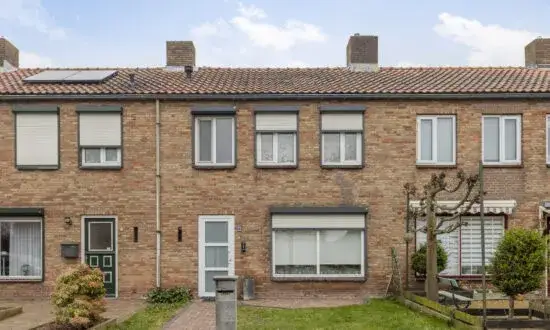 Terraced house for sale: Coehoornstraat 12, Kern Sas van Gent Sas Van Gent