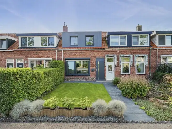Tussenwoning te koop: Colijnsplaatseweg 19, Colijnsplaat Colijnsplaat