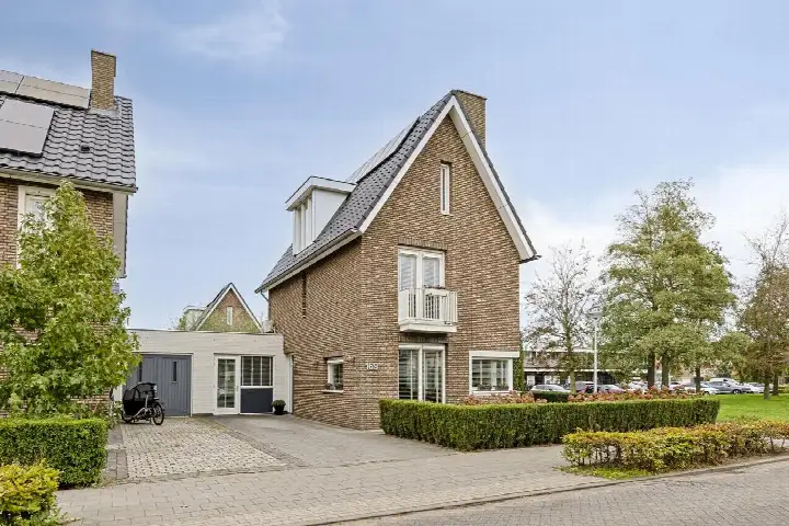 Corner house for sale: Concordialaan 169, Baai 4 Etten-Leur