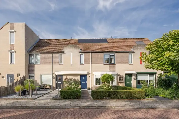 Tussenwoning te koop: Corlaerstraat 11, Corlaer Nijkerk