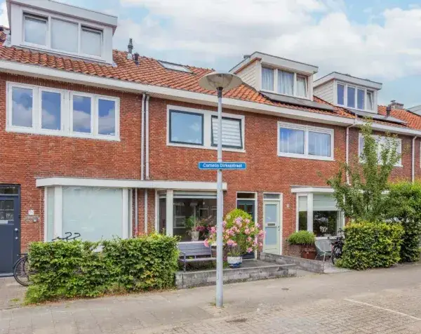 Tussenwoning te koop: Cornelis Dirkszstraat 26, Geuzenwijk Utrecht