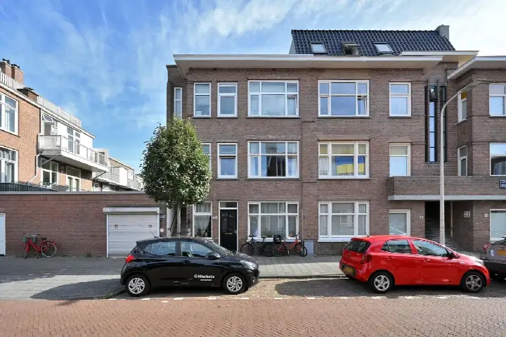 Apartment for sale: Cornelis Houtmanstraat 144, Bezuidenhout-Oost 'S-Gravenhage