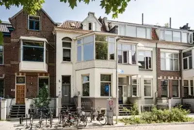 Tussenwoning te koop: Cornelis Houtmanstraat 4, Zeeheldenbuurt, Hengeveldstraat en omgeving Utrecht