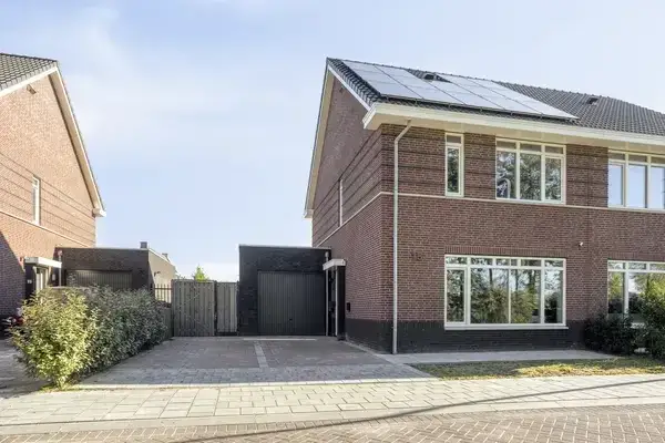 Semi-detached for sale: Cornelis van den Boschlaan 15, Tholen Tholen