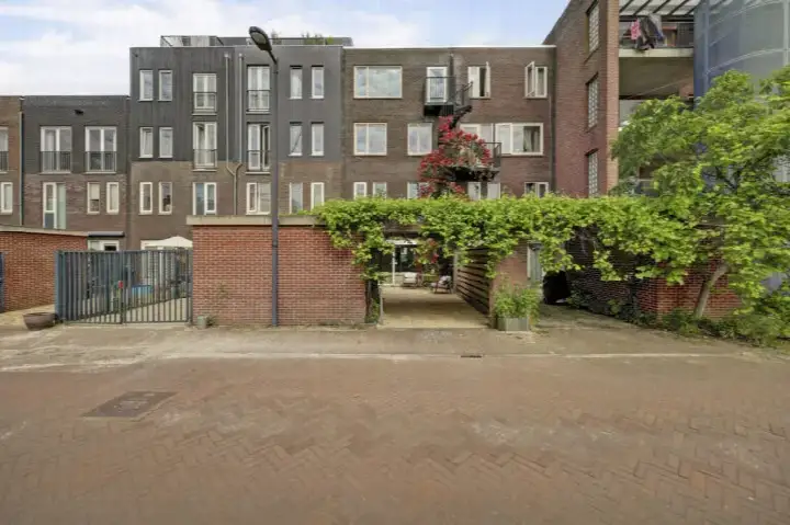 Tussenwoning te koop: Cornelis Zillesenlaan 62, Steigereiland-Zuid Amsterdam