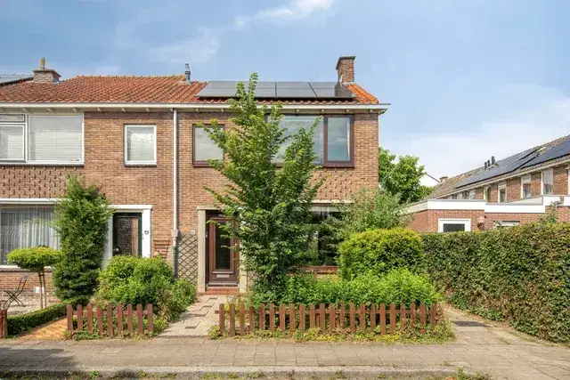 Corner house for sale: Cort van der Lindenstraat 47, Ouwe Gouwe Gouda